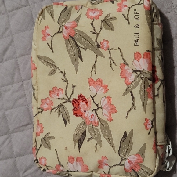 Handbags - Cosmetic Bag